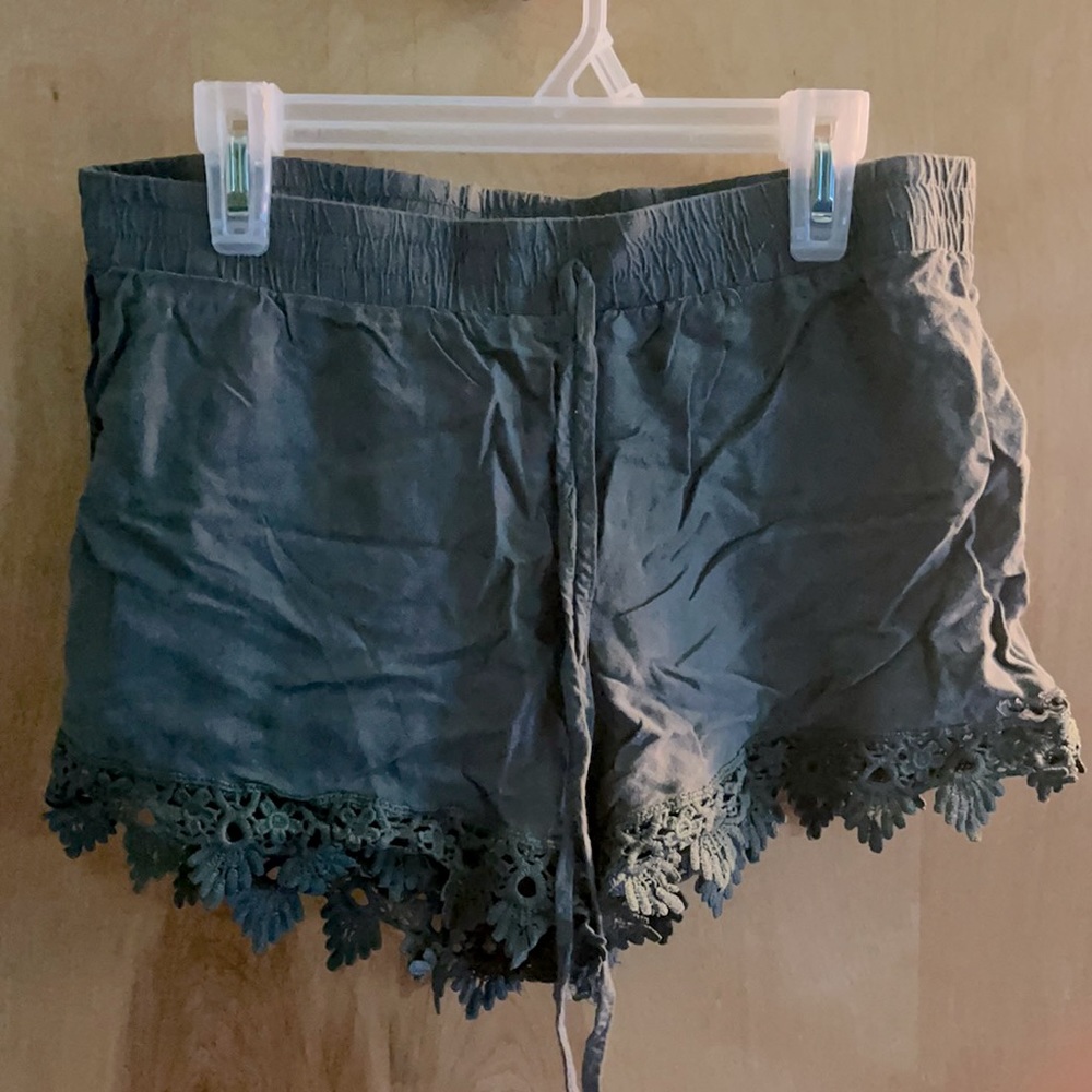 Size M, Breeze Ever green shorts